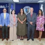 Unibe realiza el panel de expertos “Reflexiones sobre el Código Penal”