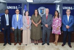 Unibe realiza el panel de expertos “Reflexiones sobre el Código Penal”