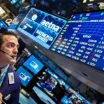 Wall Street cierra en rojo tras el débil informe de empleo y la caída de las tecnológicas