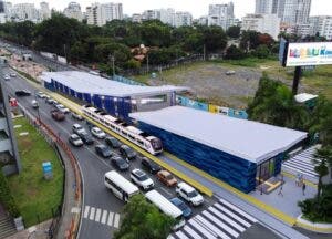 Gobierno llama a participar en licitación de tren