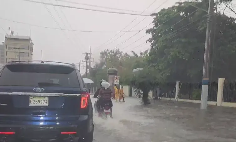 Lluvias dejan 721,829 usuarios sin agua potable y 1,767 desplazados