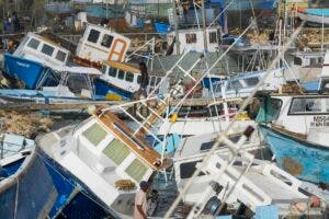 Huracán Beryl alcanza fuerza de categoría 5 y barre islas del Caribe