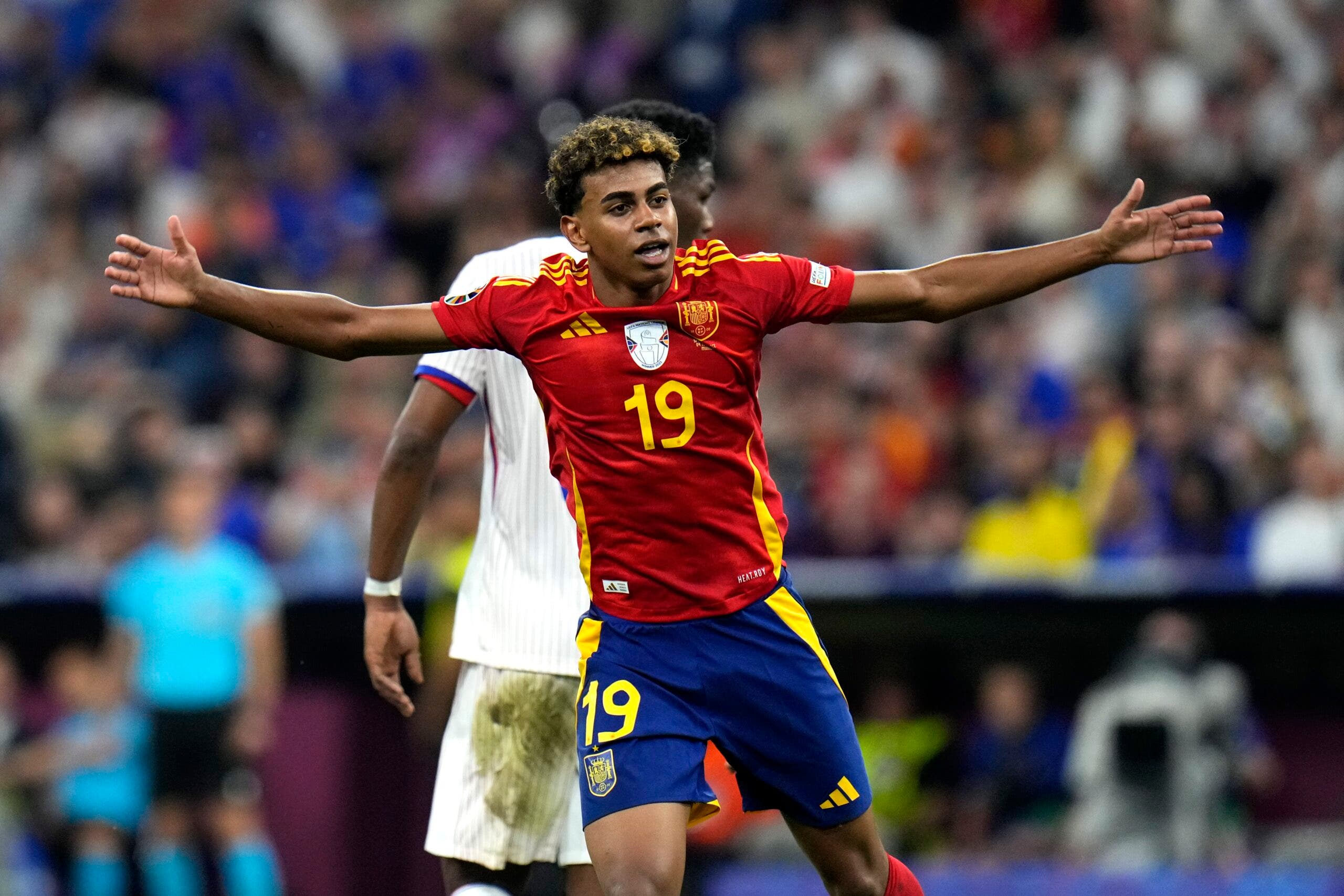 Quién es Lamine Yamal, el adolescente español que se convirtió en el goleador más joven de la historia de la Eurocopa