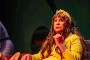 Carmen Rosa Molina regresa en grande al teatro como Dora en «La Lechuga»