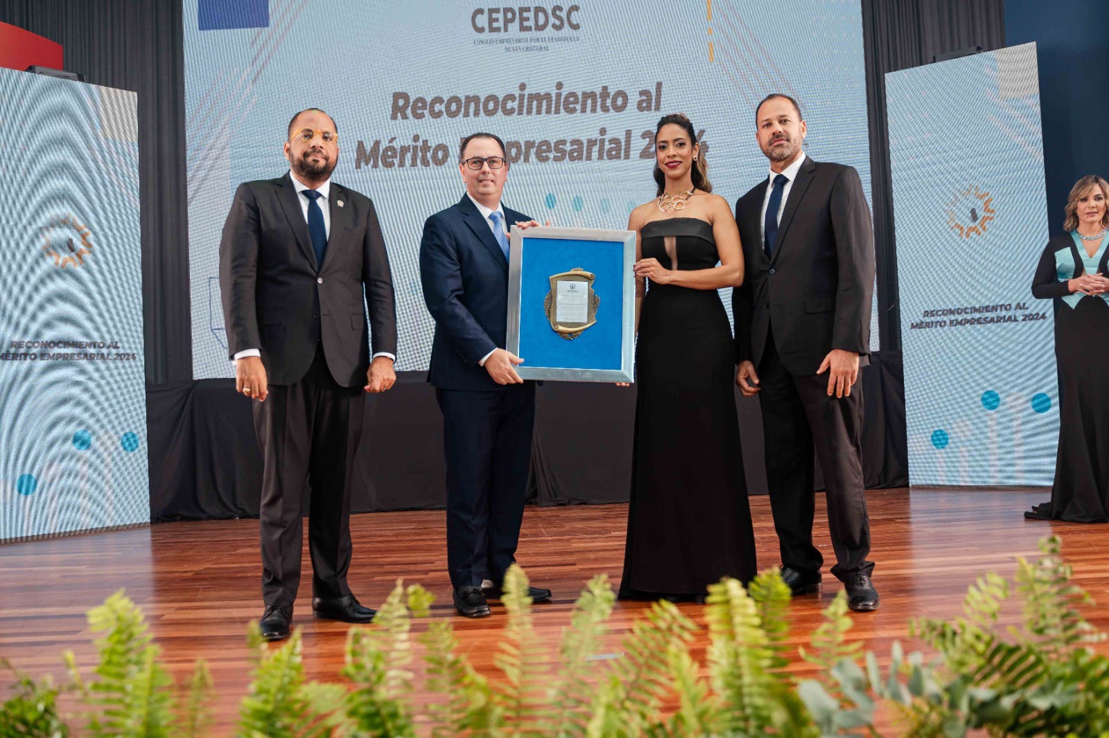 Banco Popular es reconocido por el Consejo Empresarial por el Desarrollo de San Cristóbal