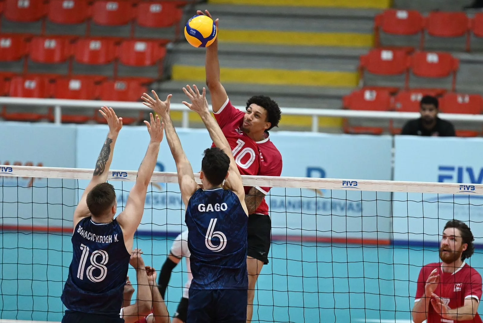 Canadá clasifica de forma invicta a semifinal Panam de voleibol