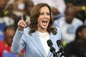 Kamala Harris manda mensaje a Trump: “Si tienes algo que decirme, dímelo en la cara»