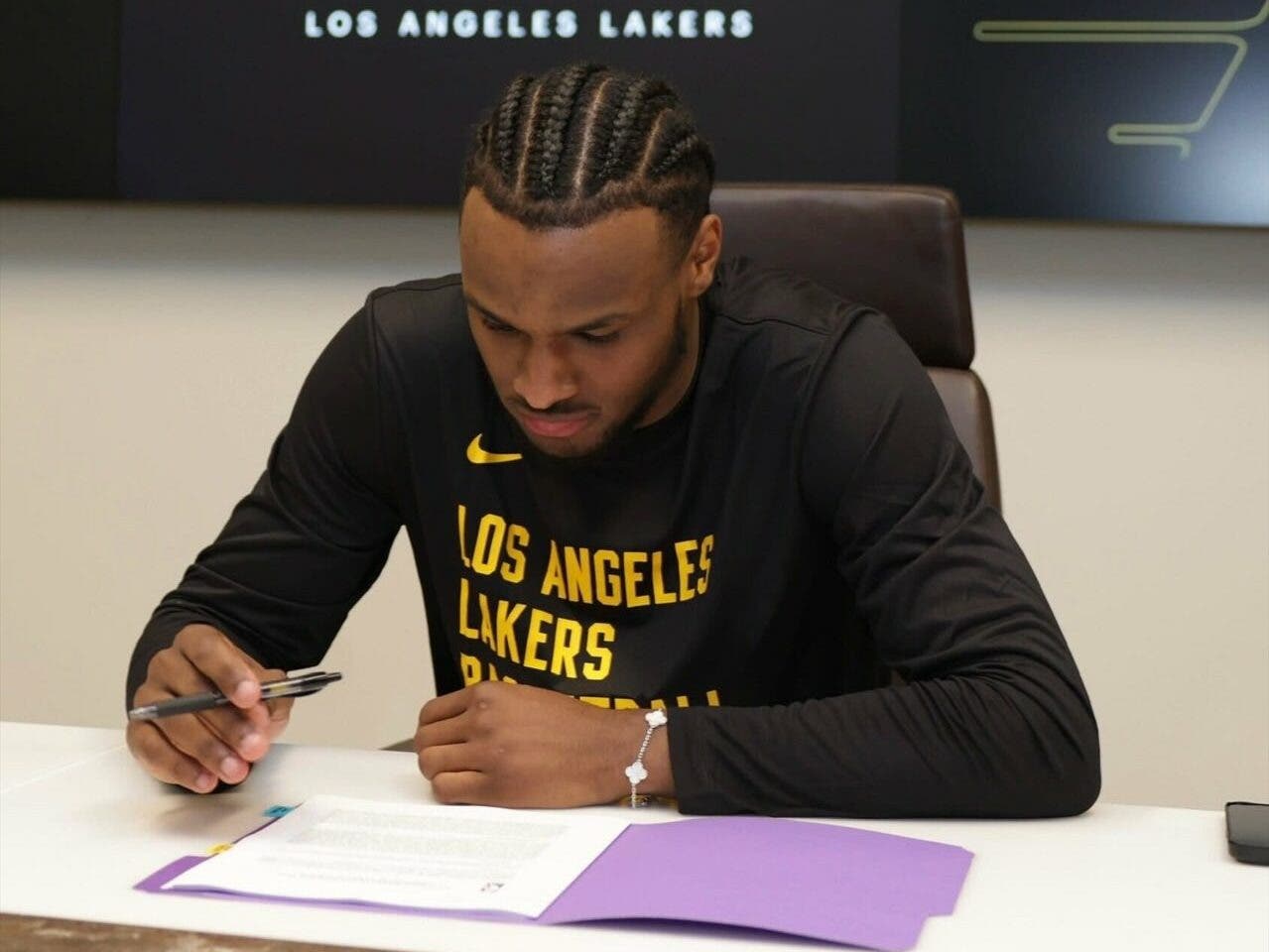 Bronny James firma con los Lakers un contrato por cuatro años y 7,9 millones de dólares