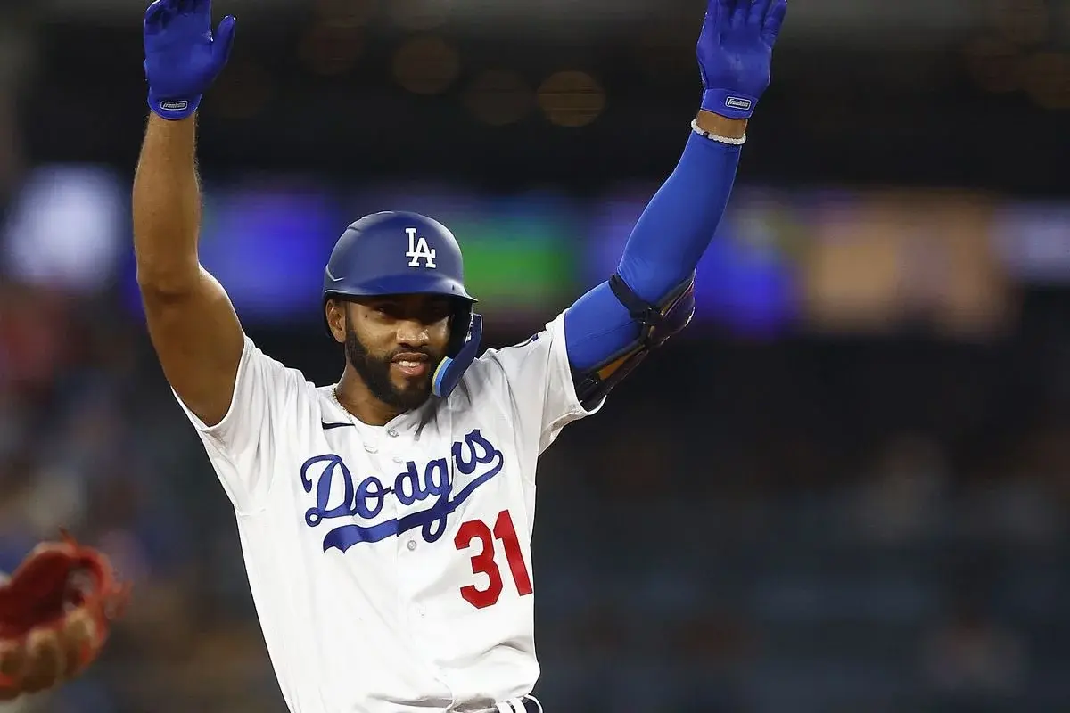 Dodgers obtienen nuevamente a Amed Rosario en canje con Rays