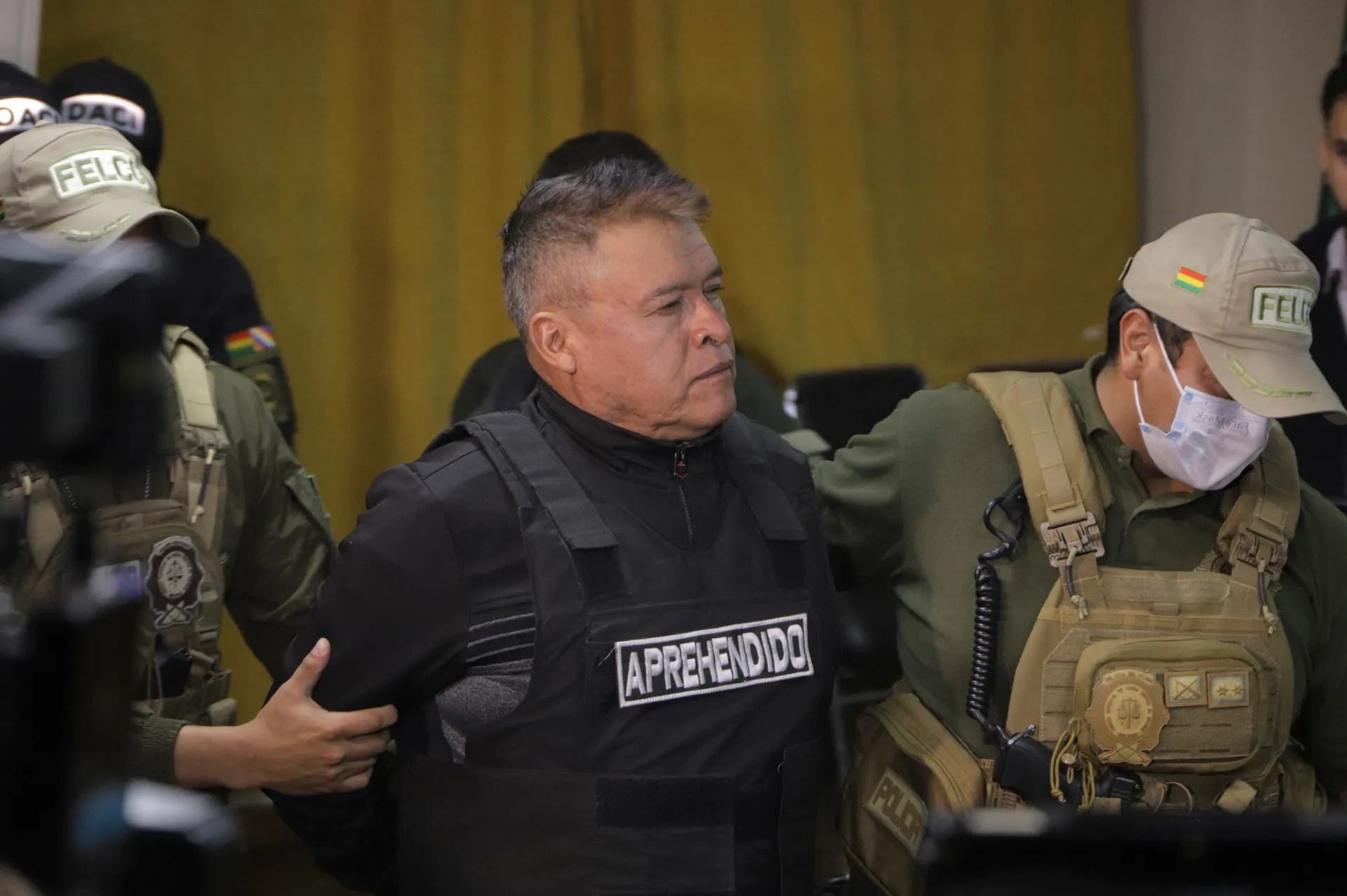 Dictan arresto domiciliario para militar en retiro por el alzamiento armado en Bolivia