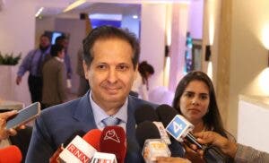 Ministro de Salud llama a no preocuparse por el ántrax