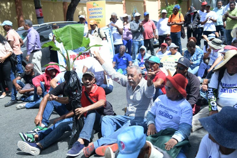 Gobierno invita a Peregrinos de El Seibo a tener paciencia, mientras busca asentarlos