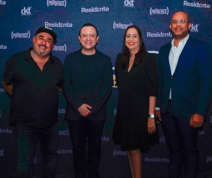 Alan Vélez, Mario Flores, Kary Colón y Dary Fulcar.