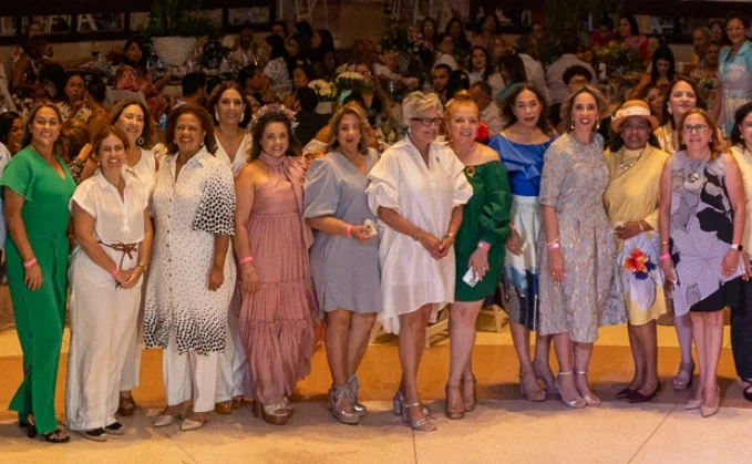 Música, baile y  solidaridad en la “Tarde de Té”