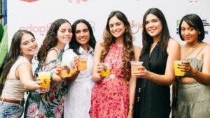 Sip and Paint Social recibe el verano