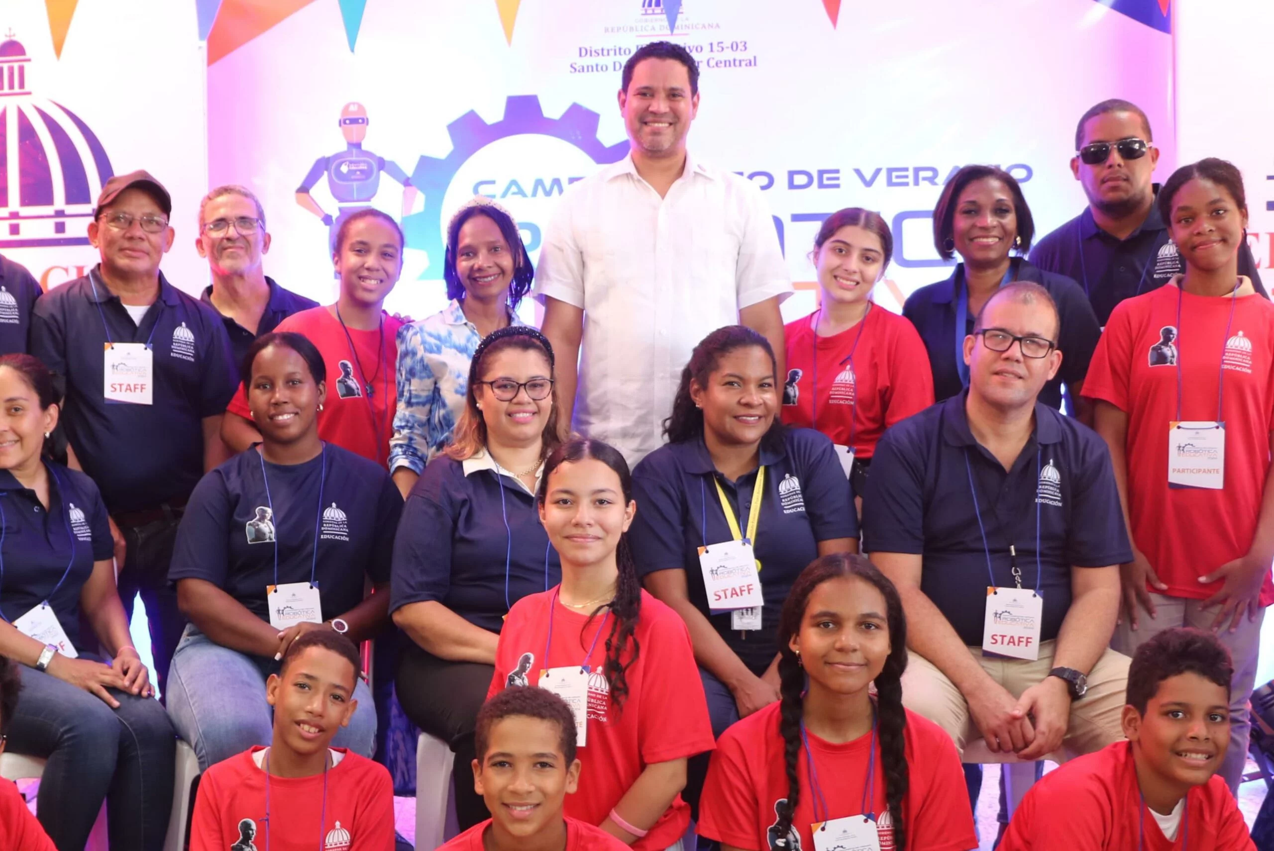 Estudiantes de la Regional 15 participan en campamento de Robótica Educativa