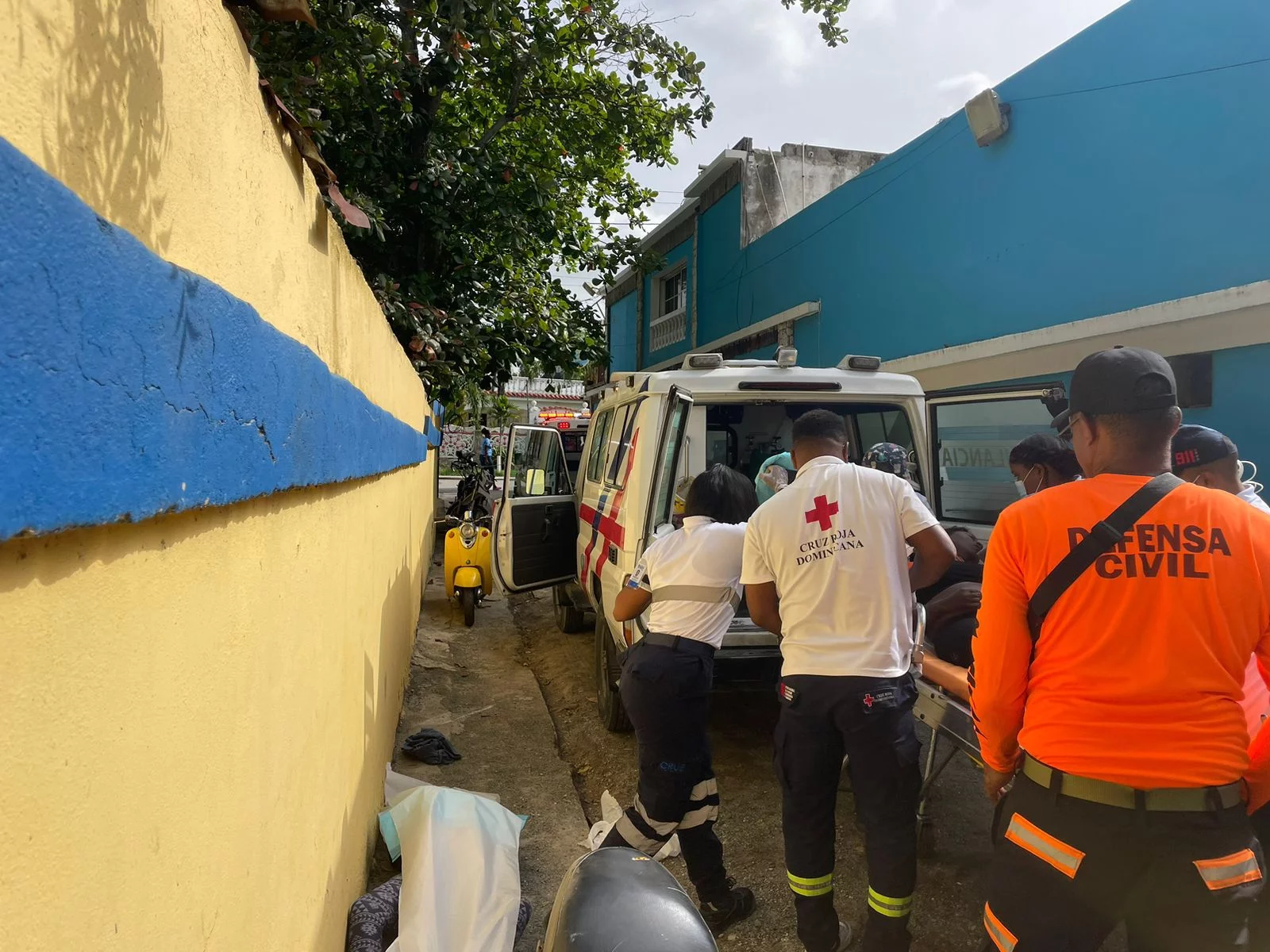 Sistema 911 reporta varios afectados en naufragio registrado en playa El Pescador, Guayacanes