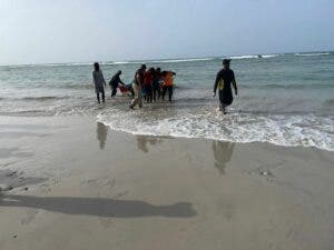 Naufragio en playa El Pescador deja al menos cuatro muertos