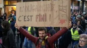 Académico: «Durante los últimos 250 años los oligarcas han usado su poder para asegurarse de que la democracia no haga la sociedad más igualitaria»