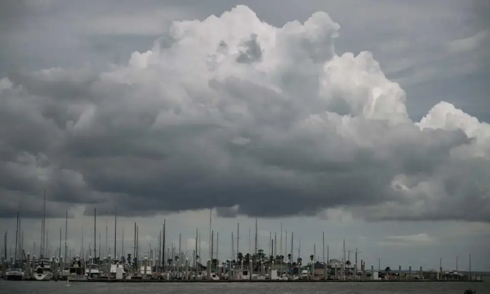 Beryl toca tierra como huracán cerca de Matagorda, en la costa de Texas