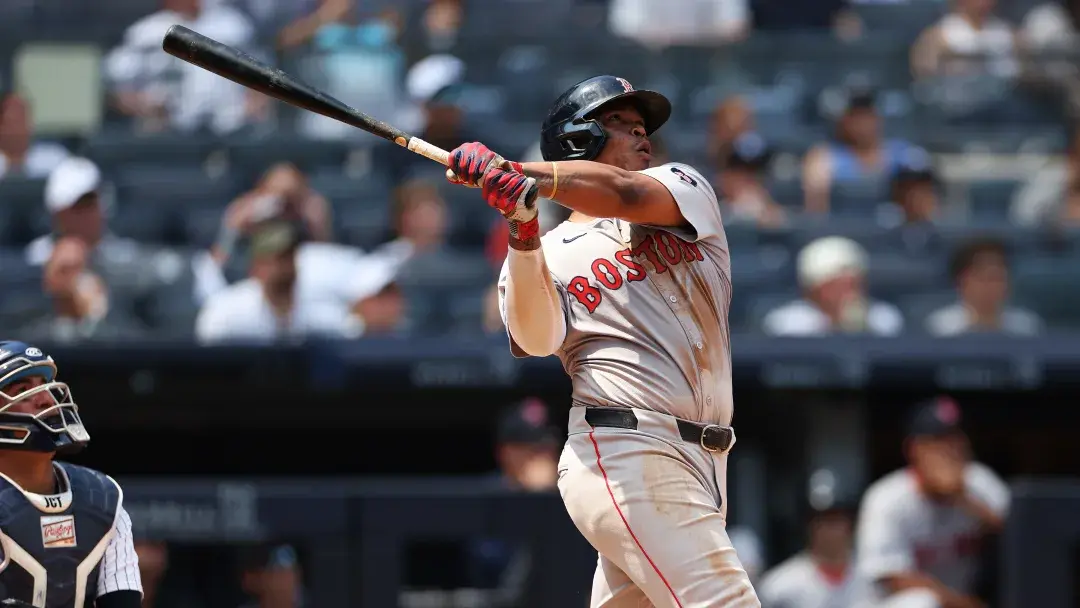 Devers ingresa en la élite de los Medias Rojas con su hit número 1,000