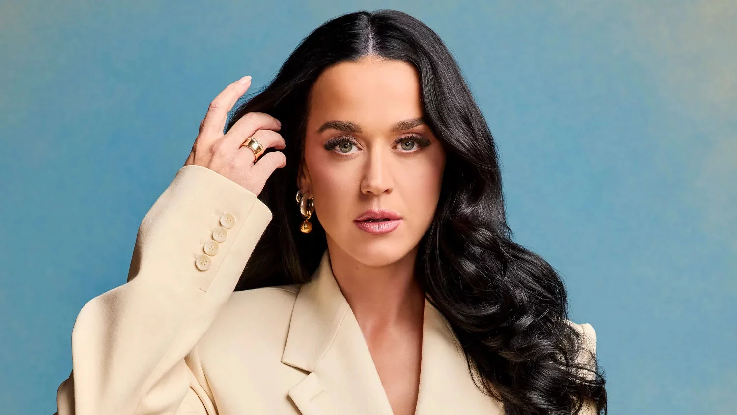 Katy Perry anuncia el lanzamiento de su sexto álbum '143'