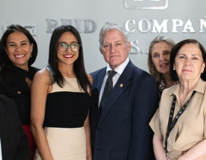 Reid & Compañía recibe visita de cortesía