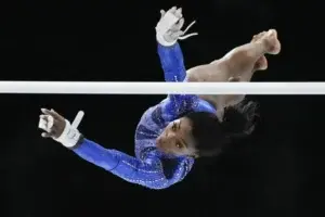 Simone Biles encabeza un equipo de gimnasia femenina de EE. UU. que busca la redención en los Juegos Olímpicos de París