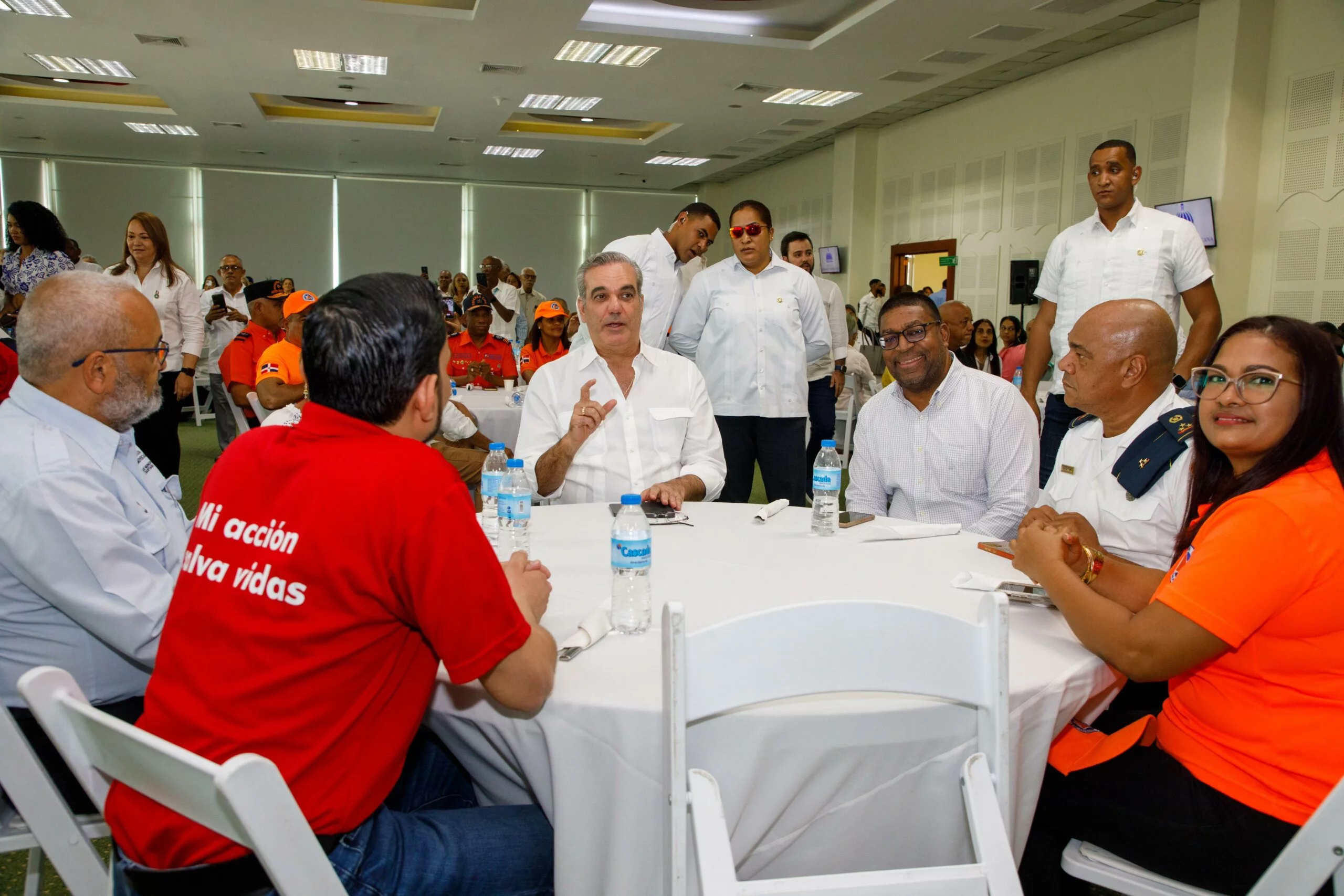 Presidente Abinader asegura seguirá escuchando a todos los sectores