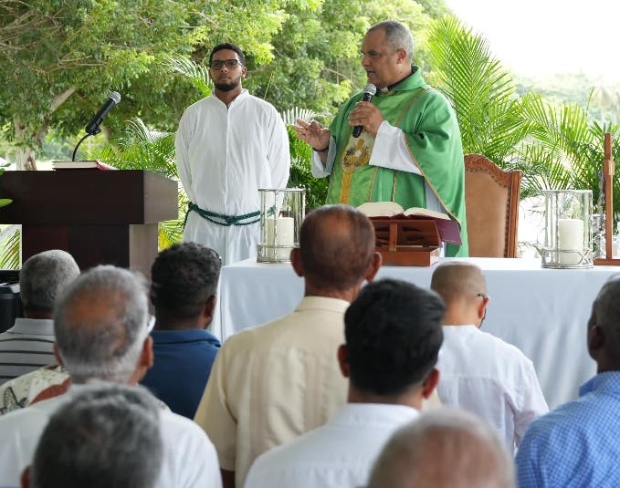 Parque del Prado celebra eucaristía homenaje padres