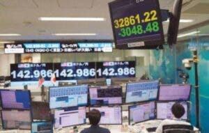 Temor a recesión EU castiga bolsas Asia y Wall Street