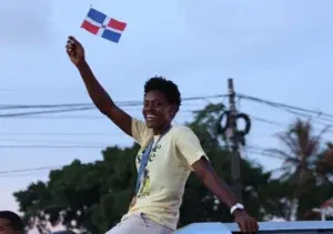 Marileidy está  feliz que el pueblo disfrute la medalla