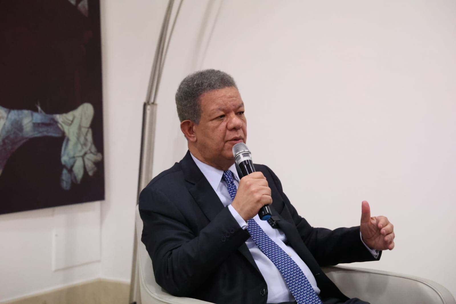 Leonel Fernández dice Gobierno manipula datos sobre crecimiento económico