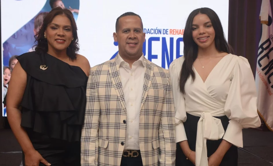 Patricia Turbi, Reinaldo Ferrer y Fernanda Rojas.