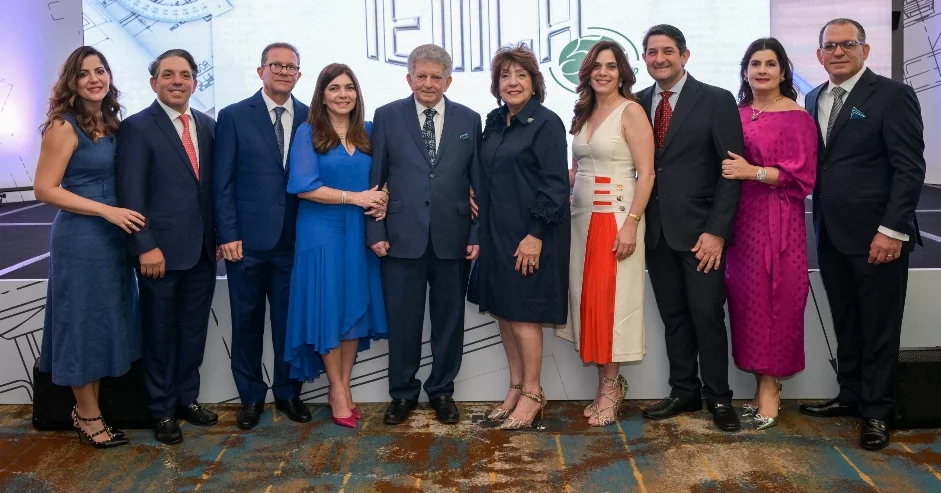 Miembros de la  familia Selman Hasbún.