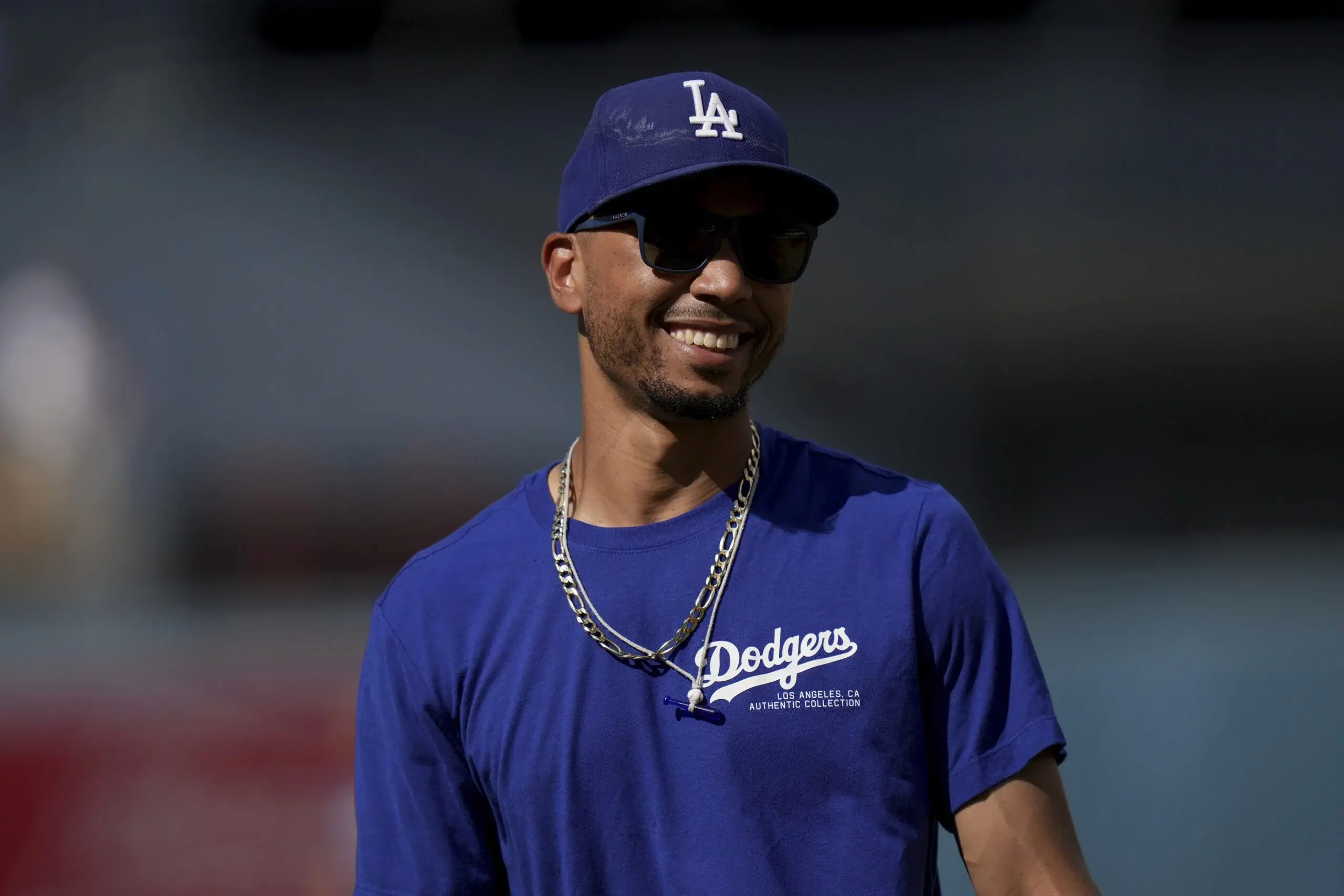 Dodgers activan a Mookie Betts de la lista de lesionados