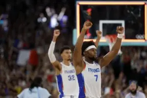 Yabusele y Wembanyama lideran el pase de Francia a semifinales