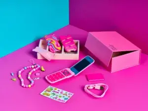 El nuevo celular de Barbie que promueve la desconexión digital