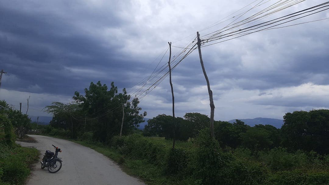 Comunitarios de Las Matas de Farfán demandan solución a problemas del sistema eléctrico