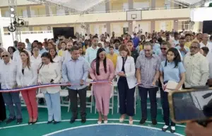 Educación entrega nuevo plantel  escolar  en Valverde