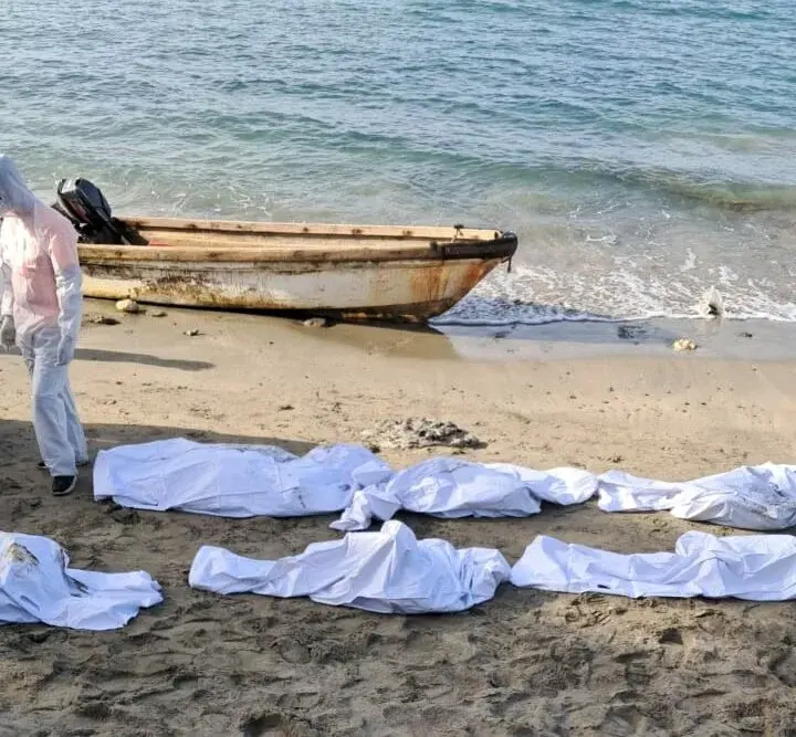 Osamentas encontradas en yola en costas Río San Juan son de ciudadanos de Senegal