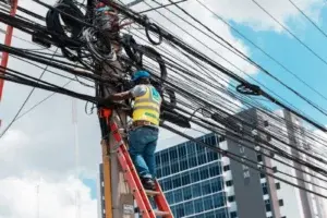 Alcaldía del Distrito eliminará cables del tendido eléctrico que contaminan la ciudad