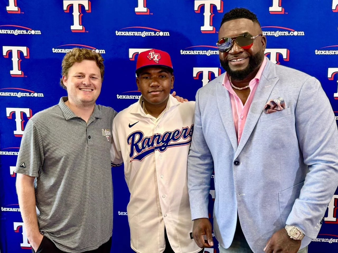 David Ortiz Jr. firma con los Rangers de Texas