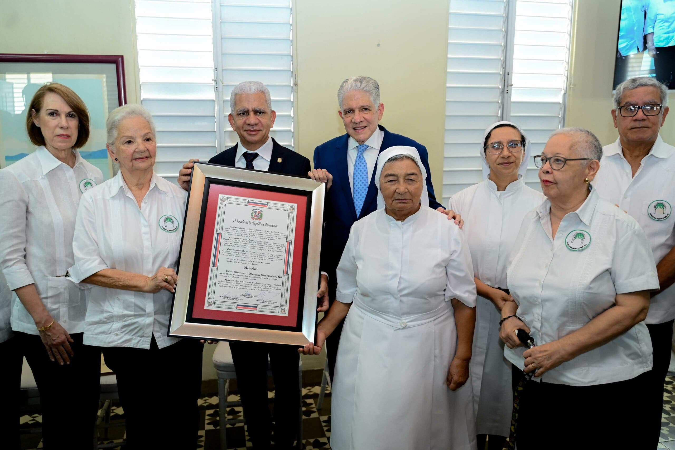 Senado reconoce Hospicio San Vicente de Paúl de Santiago por sus 101 años de vocación