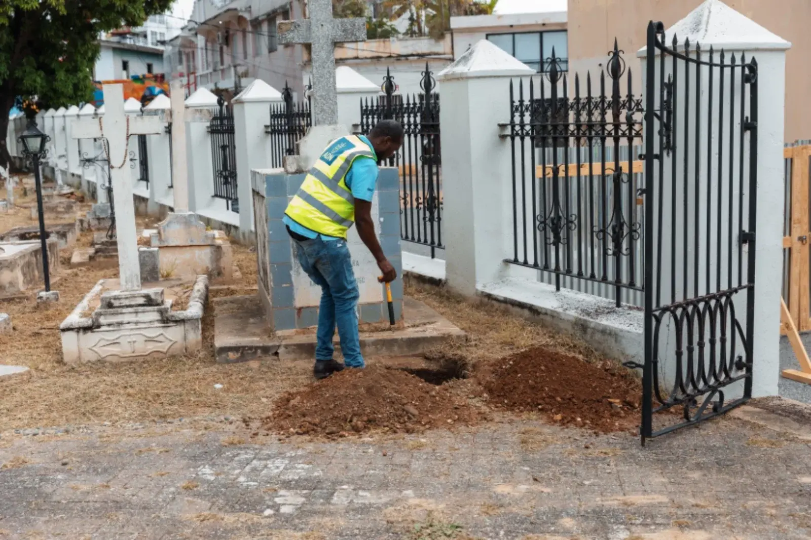 ADN ejecuta remodelación del cementerio municipal de la avenida Independencia