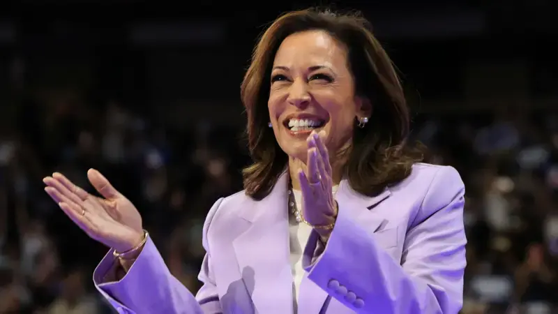 Kamala Harris visitará con Liz Cheney los tres estados clave del Medio Oeste en un solo día