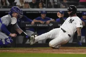 Aaron Boone retira a Gleyber Torres por falta de empuje en derrota de Yankees ante Toronto