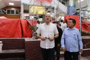 Alcalde Ulises Rodríguez supervisa la recuperación del Mercado Modelo de Santiago