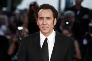 El extraño fanatismo de Nicolas Cage por coleccionar calaveras y otros objetos macabros