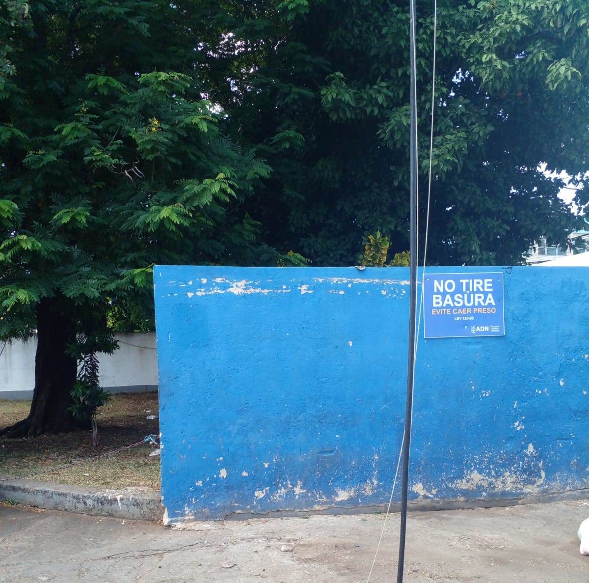 Ayuntamiento DN despeja basura en avenida San Martín